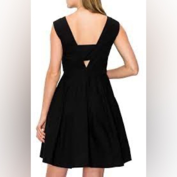 MELLODAY Black sleeveless Deep V back skater dress size L. - Picture 2 of 14